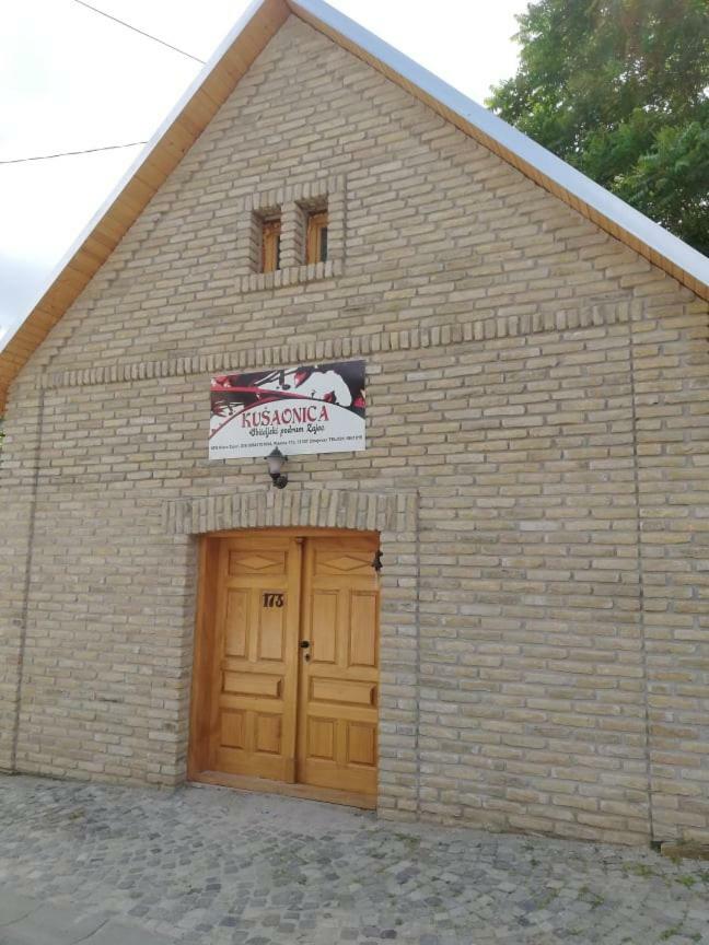 Ferienwohnung Sobe Na Vinskoj Cesti Zmajevac Exterior foto